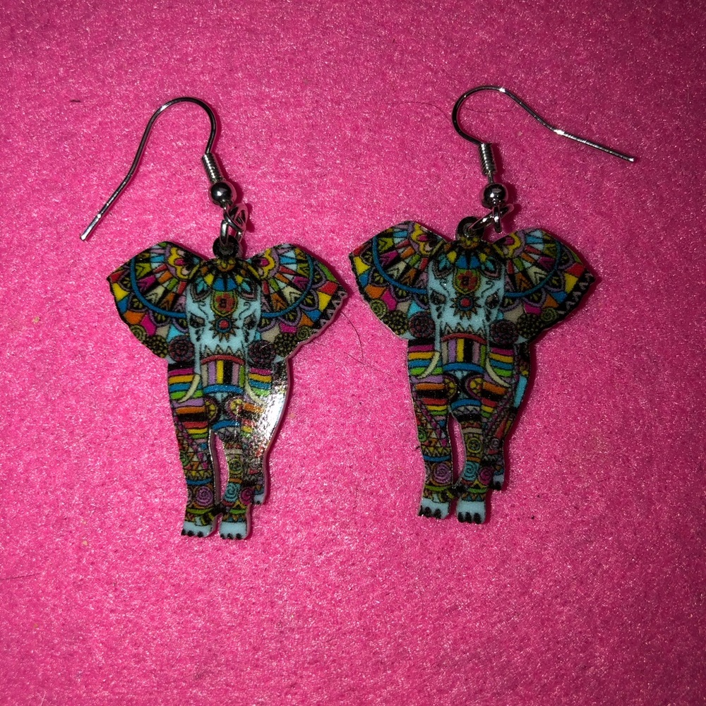 NEW Elephant Earrings - Picture 1 of 2